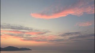 Colour-Changing Sunset Sky | 4K SUNSET time lapse with CALMING music | XQX