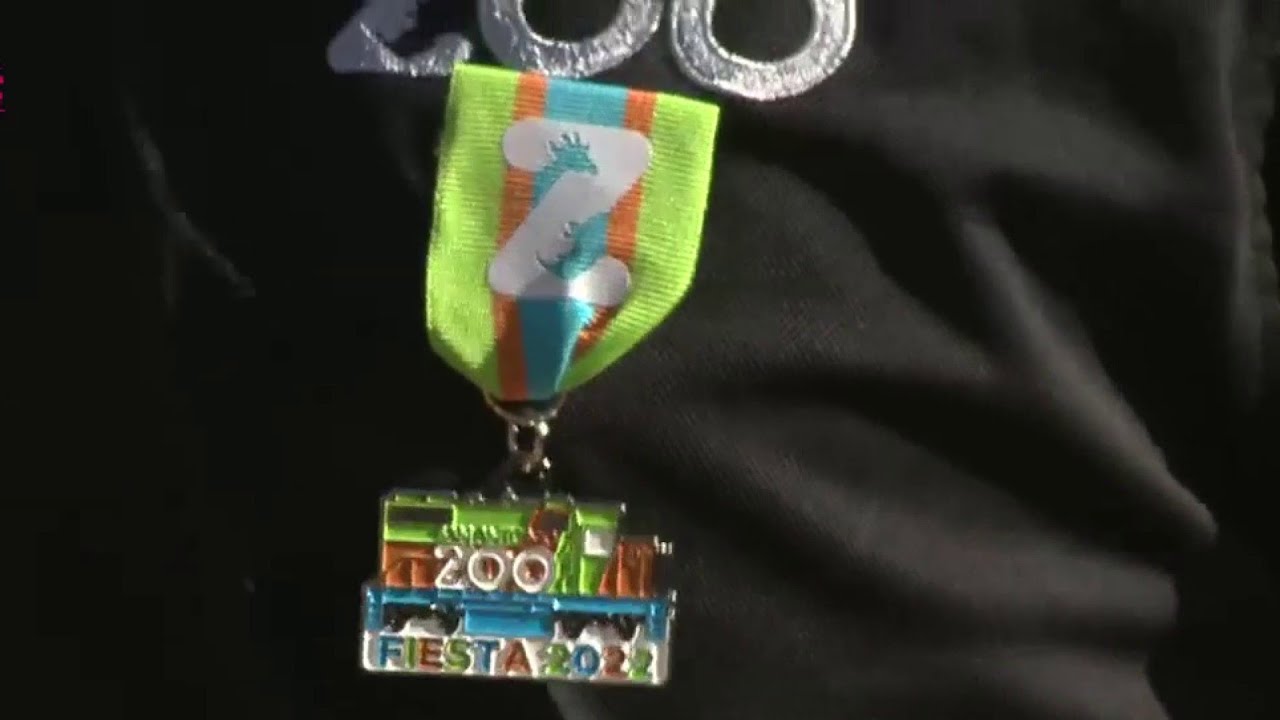 Admission to San Antonio Zoo is $8 on Friday for locals; $1 off Fiesta ...