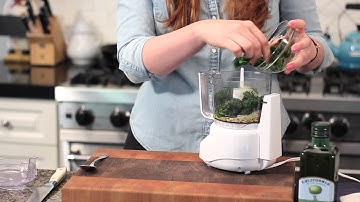 Blanched Basil Pesto : Fruit & Veggie Techniques