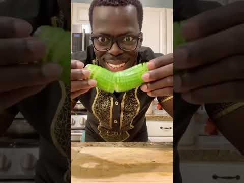 VIRAL CUCUMBER SALAD