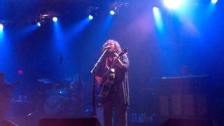 Vignette de la vidéo "My Morning Jacket - Strangulation - Terminal 5 - 10-19-10"