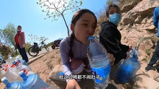 听本地人说这水喝怎么喝都不会拉肚子，我直接喝了一瓶，结果