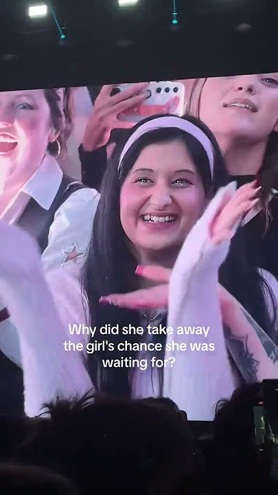 Sans look says everything...…🤐 #ateez #atiny #concert #pickme