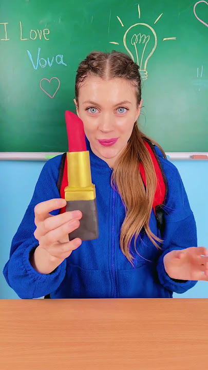 Edible lipstick 💄 Sneak Food Into Class #shorts
