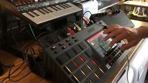 Akai MPC Live + Arturia Microfreak + IK Uno Synth