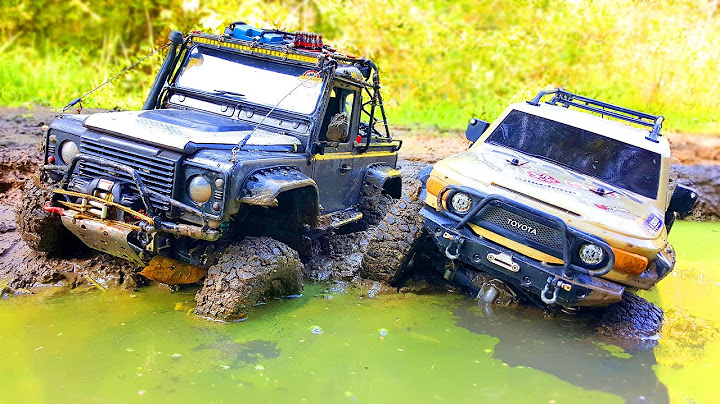 RC Cars Stuck in MUD | Toyota FJ Cruiser HPI Venture VS Land Rover Defender | Wilimovich