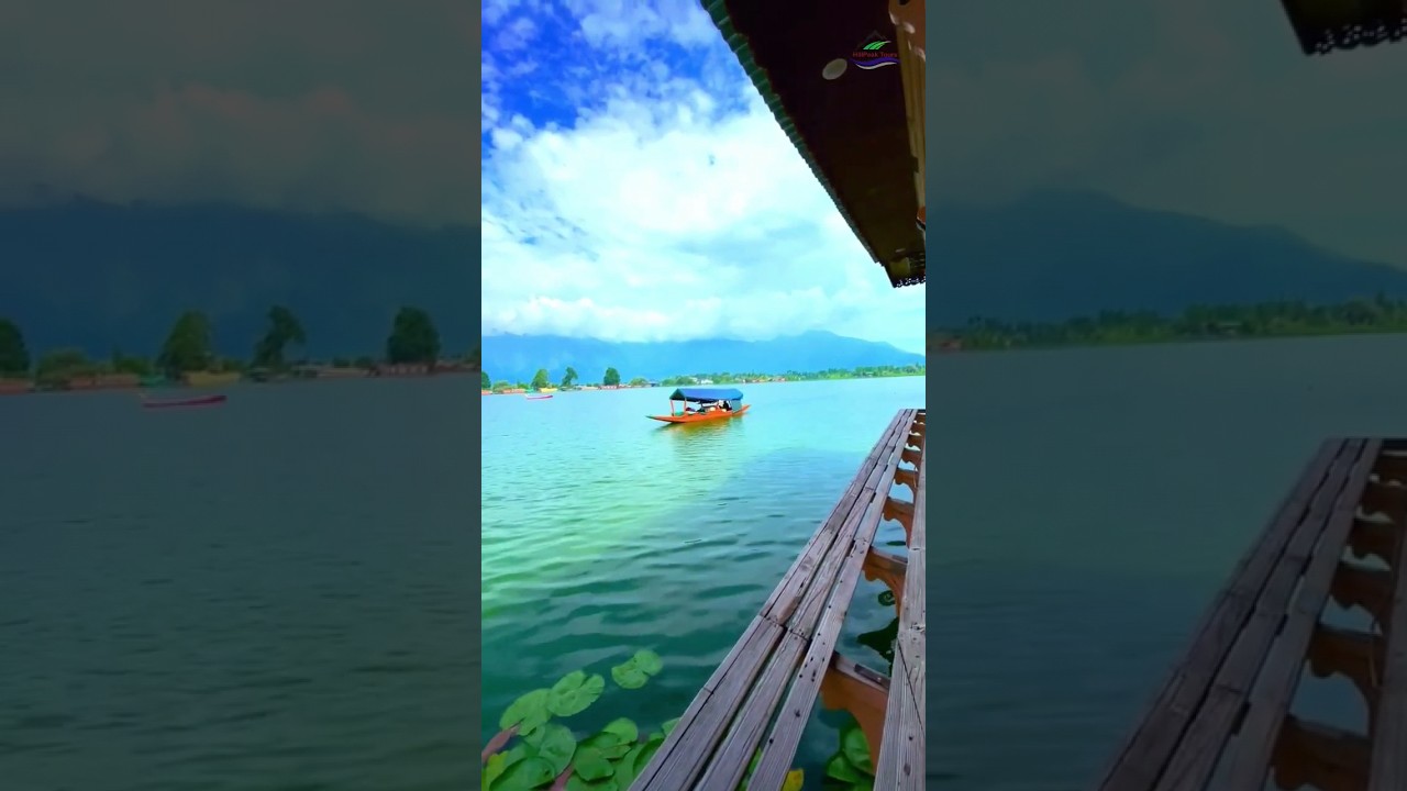 Immerse yourself in the monsoon charm of Kashmir with Hillpeak Tours! 🌧️