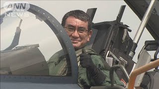 河野大臣「ヘロヘロに」　耐Gスーツで戦闘機に搭乗(20/08/06)