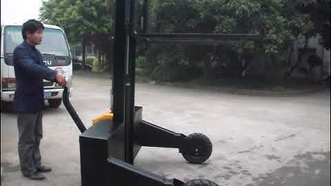 SINOLIFT WS10 16RTL Rough Terrain Pallet Stacker 07