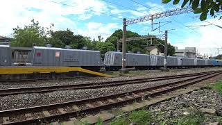 3227次區間車與7202次貨物列車在大林車站交會 20220704
