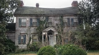 112 year old Grand Abandoned House w/ Antiques & Ornate Woodwork