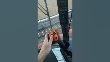 Adjusting Combine header height while combining