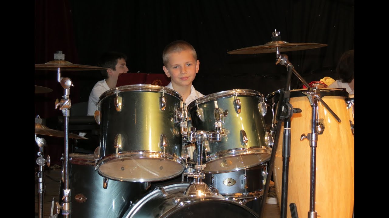 Drum brothers. Drummer Daniel Varfolomeyev. Симон Даниэль барабанщик. Маленькая барабанщица.