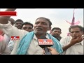 Farmers celebrate at TRS public meet in Warangal