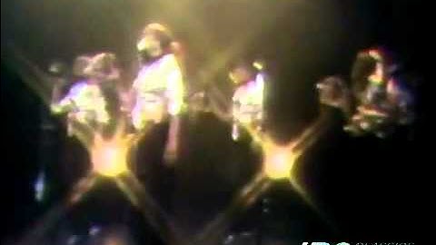 UNIVERSAL ROBOT BAND - DANCE AND SHAKE YOUR TAMBOURINE (1977) OFFICIAL VIDEO