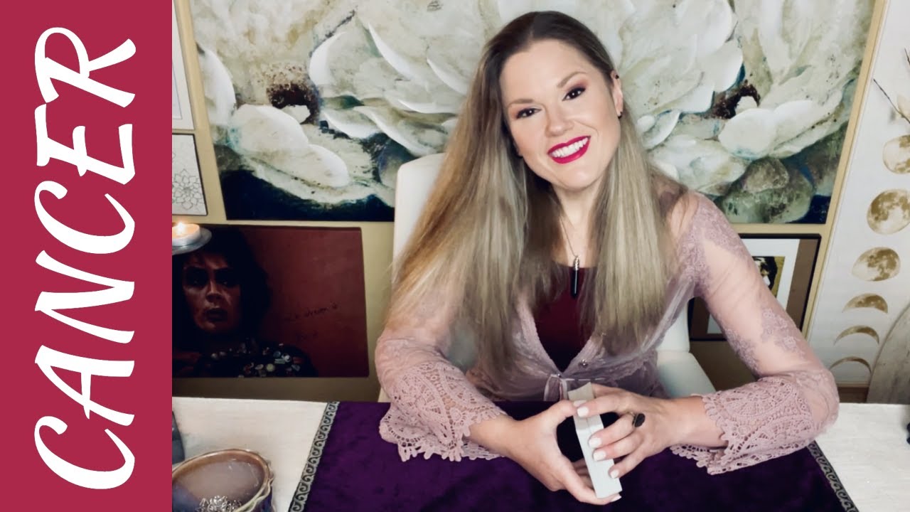 CANCER ~ INTIMATE TAROT / It Starts With a Kiss (Who Takes Charge Of This?) / November 2021