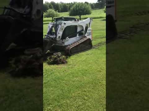 Digging a stump out - YouTube