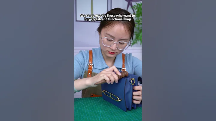 How do you like this special blue color crossbody handmade bag? Can customize any color you like 🥰