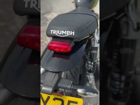 The SPEED TWIN 900 is NOT What You Think - Watch Walkaround