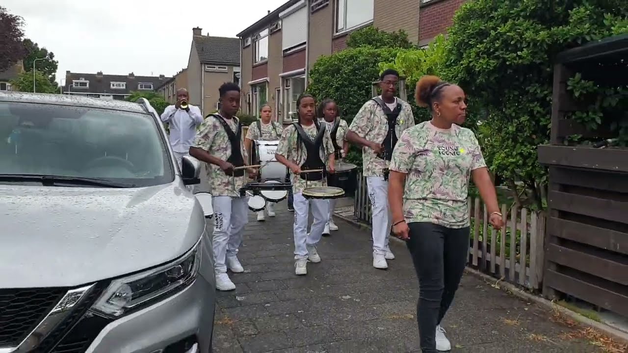 Young Iconic | Brassband | Optreden 1/2