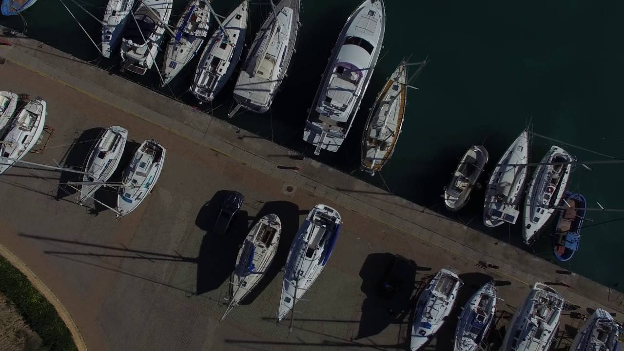 LE CASTELLA (Crotone) - Darsena Lega Navale