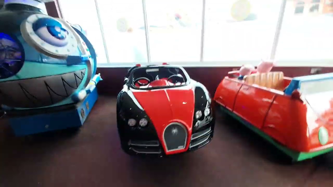 Jolly Roger Black and Red Spydero Kiddie Ride. - YouTube
