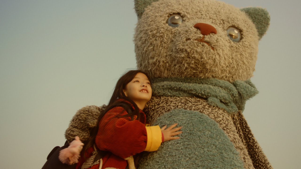 Παρακολούθηση blah - 웃음을 지어도 (Official Music Video) στο YouTube