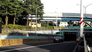 [絕景的高雄市區平面鐵路]南下3173次EMU500區間車通過左營地下道/中華陸橋旁-2018/10/09