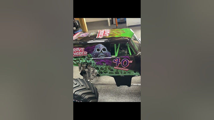 Le plus gros monster truck télécommandé du monde à 7 000 $ - Grave Digger