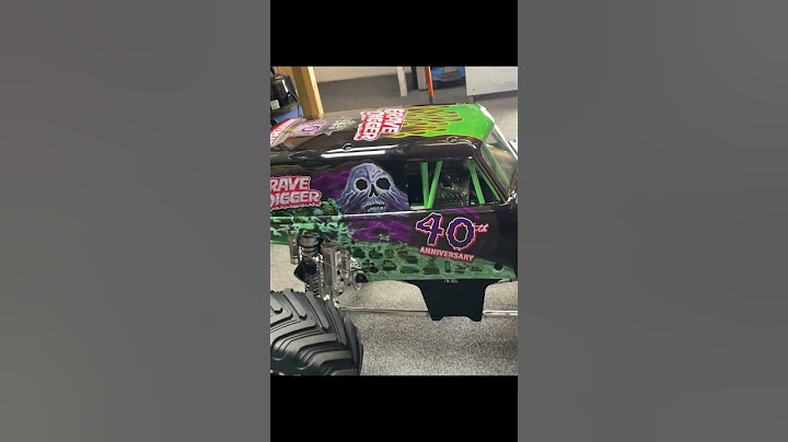 $7000 Worlds Biggest RC Monster Truck - Grave Digger