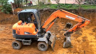 Máy Xúc Nhỏ DOOSAN DX55W Múc Đất, Xe Ô Tô Tải Ben TMT Chở Và Đổ Đất | Excavator Truck | TienTube TV