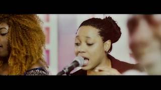 Video thumbnail of "Acor sings You are here by William McDowell // Fill me up"