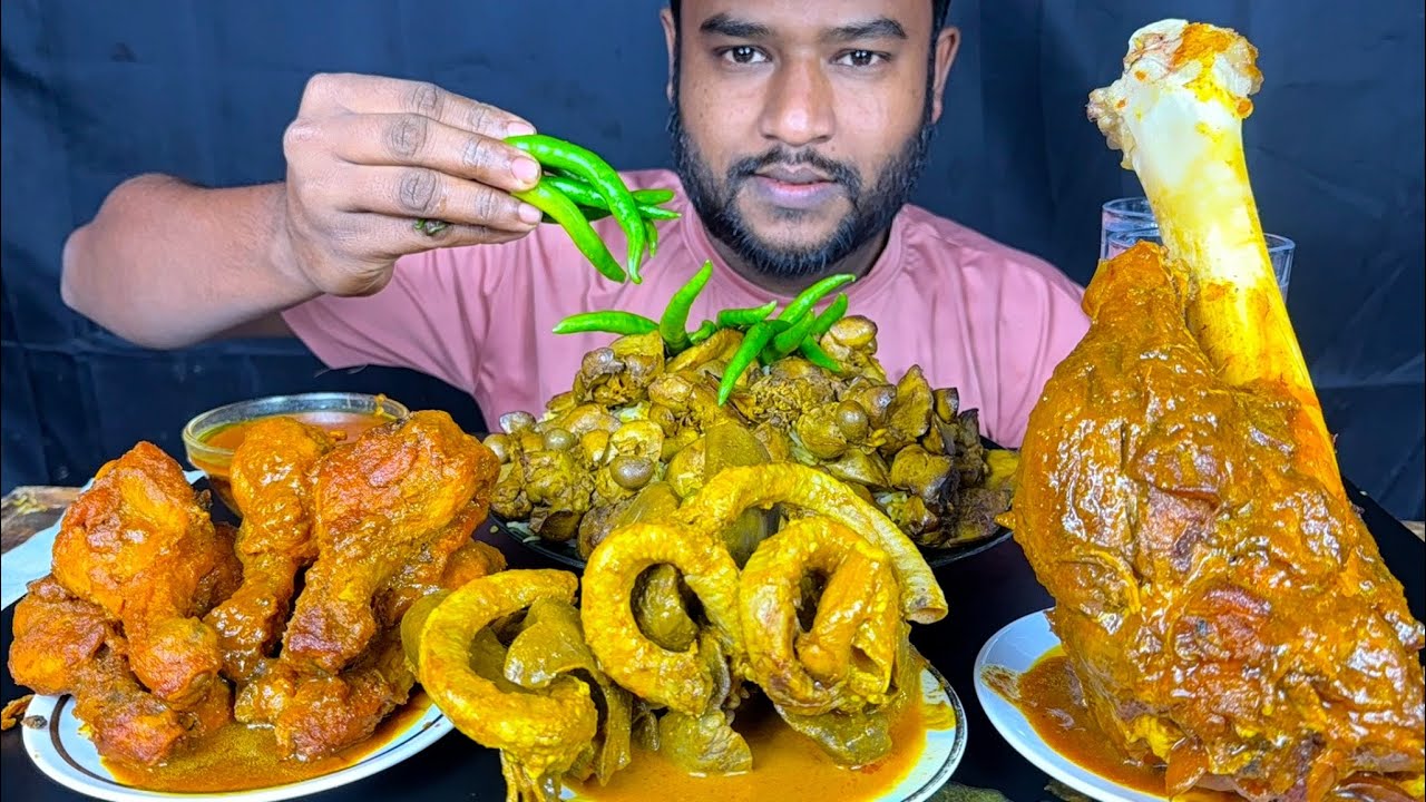 SPICY CHICKEN CURRY, FULL GOAT LUNGS CURRY, CHICKEN LIVER CURRY AND FULL LEG PIECE WITH RICE MUKBANG