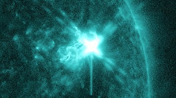 Sun erupts with powerful X1 and M8.7 flares! Spacecraft sees 