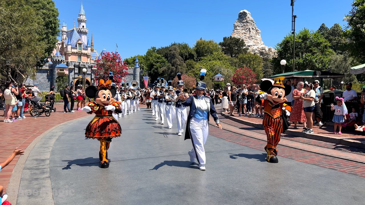 This is Halloween | Mickey & Friends with Disneyland Band | Halloween Time at the Disneyland Resort