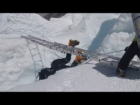 Everest Crevasse Fall & Emergency Rescue