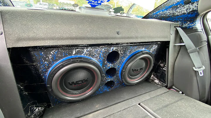 2 12" SUBS IN THIS TRUNK ARE IMPRESSIVELY LOUD!