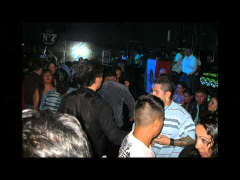 Watch QUEDATE CONMIGO ESTA NOCHE SABOR Y SENCILLES LEO LEO LEO on YouTube