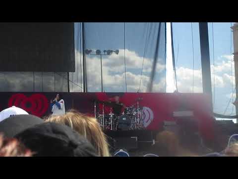 Noah Cyrus -