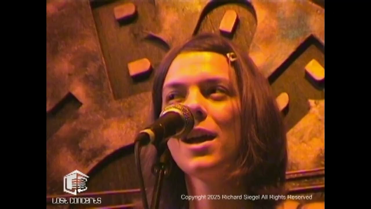 Vic Twenty live at the 12 Bar Club London for Onlinetv by Rick Siegel