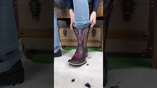 Bota Texana Feminina Big Bull Boots Com Bordados Rosa Exclusivos E Solado De Borracha