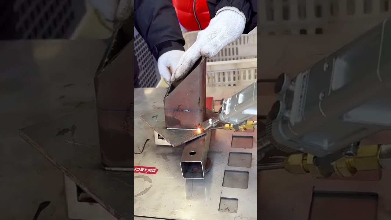 Try the handheld laser welding machine on a carbon steel pipe