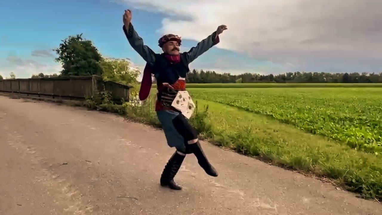 Torbalı iki Parmak. Tüm Hocaların emeğine sağlık #dans #zeybek #sanat #türkiye #ege #izmir 