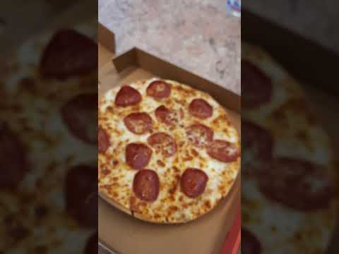 البيتزا الببروني