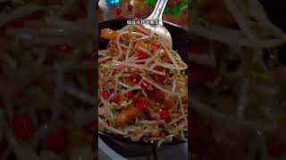 Bean sprouts are so fried and delicious, and they are refreshing and tasty when served with rice