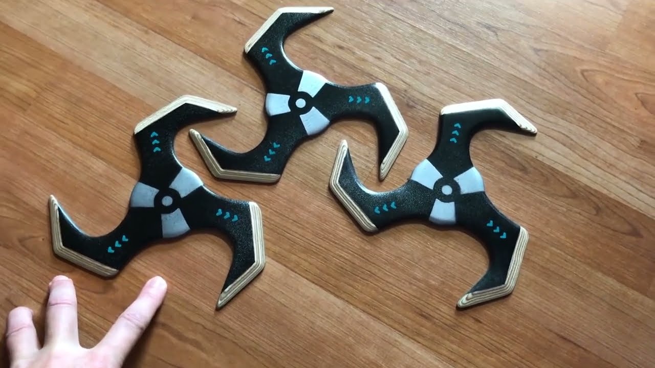 Apex Legends Arc Star cosplay costume display - YouTube