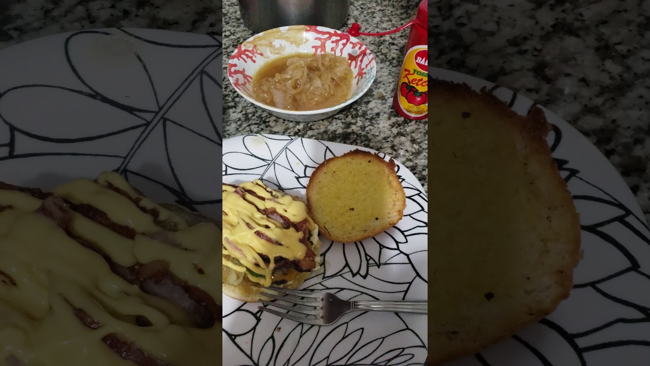 Bacon cheese burgers, homemade - YouTube