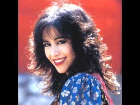 在 YouTube 上观看 עפרה חזה - סימנים של אוהבים