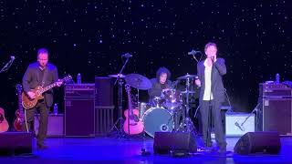 John Waite performs Missing You