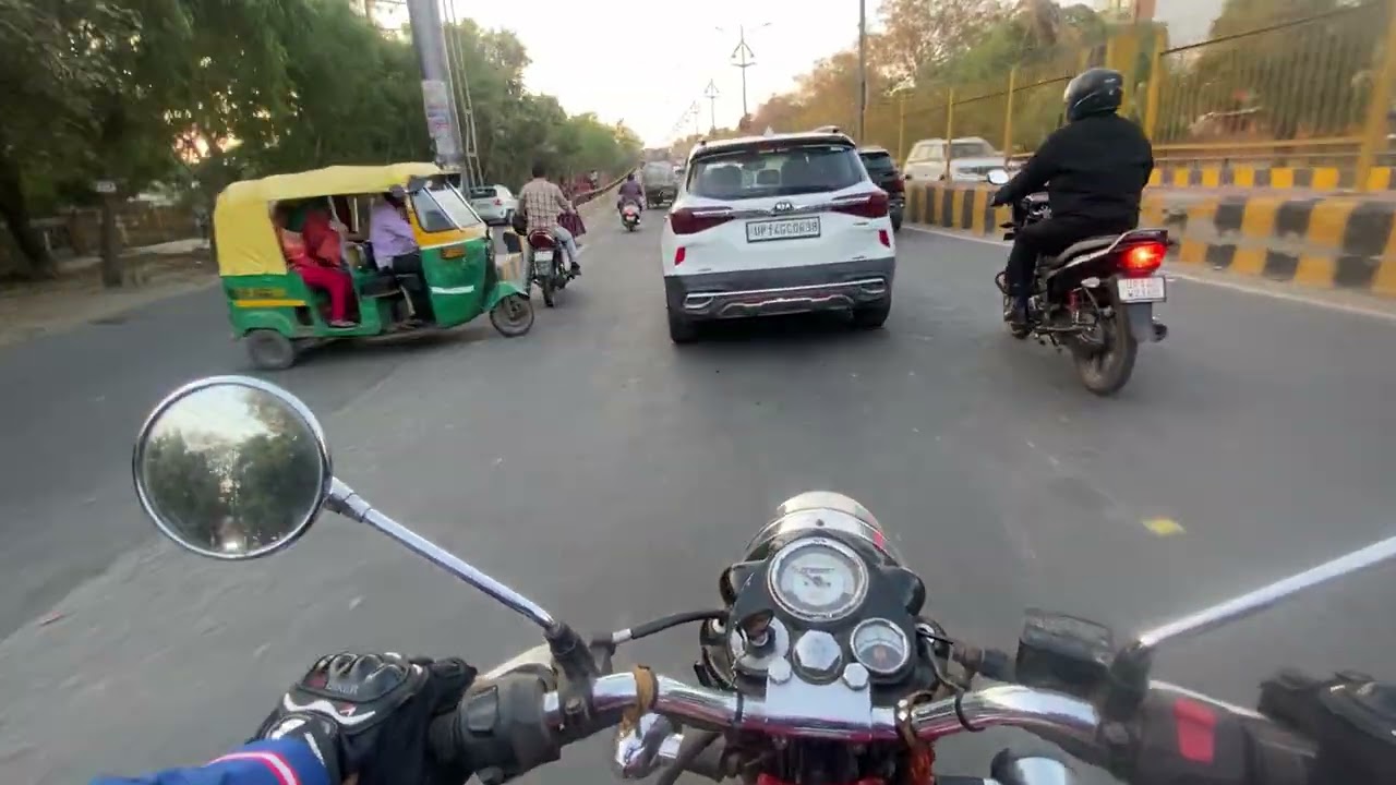 F77 vs Bullet on street #clips #ultraviolette#royalenfield #youtube #youtuber #youtubeshorts #reels 